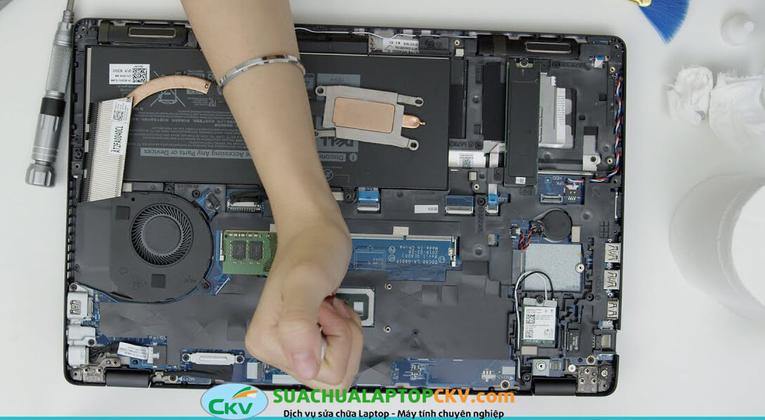 Tại Sao Cần Bảo Dưỡng, Vệ Sinh Laptop Định Kỳ?